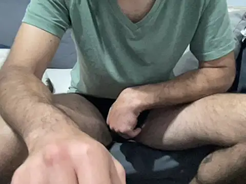 Snapshot of 4small4inchlol chatting on 03.16.25 4small4inchlol online show from 03.16.25