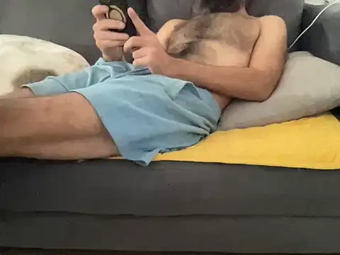 Snapshot of 4small4inchlol chatting on 10.15.25 4small4inchlol online show from 10.15.25