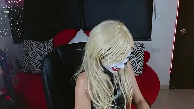 Carolaine69  online show from 01.28.25