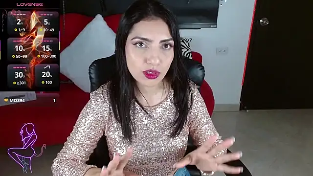 Carolaine69  online show from 11.13.25