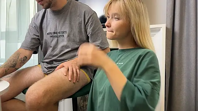 Adelovenick online show from 09.10.25