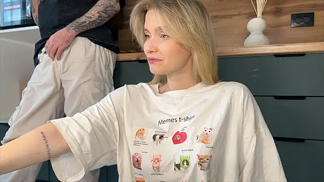 Adelovenick online show from 03.14.26