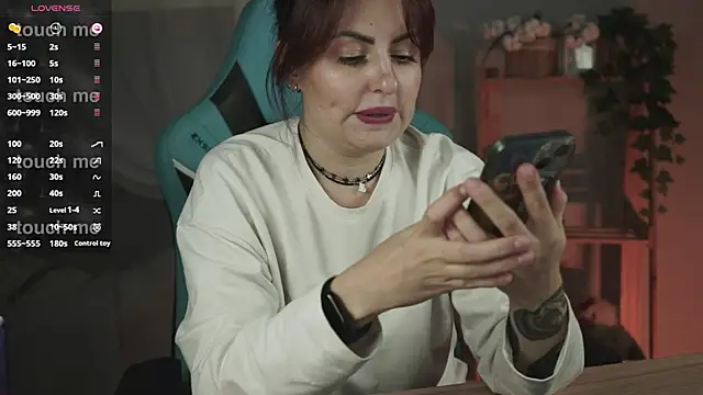 Lana  May online show from 09.10.25