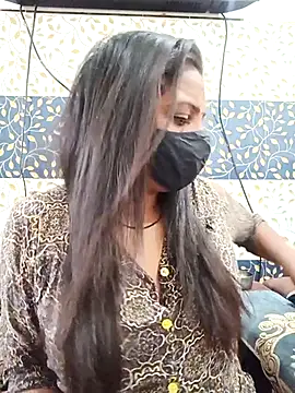 Snapshot of Simran-Simran chatting on 03.22.25 Simran-Simran online show from 03.22.25