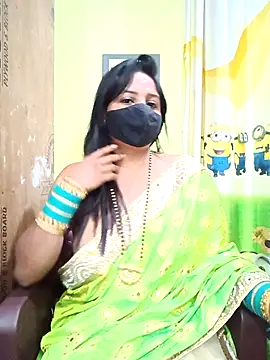 Snapshot of Simran-Simran chatting on 10.27.25 Simran-Simran online show from 10.27.25