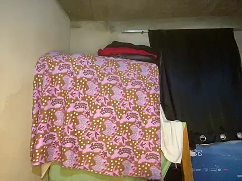 Snapshot of GaaTto chatting on 03.18.25 GaaTto online show from 03.18.25