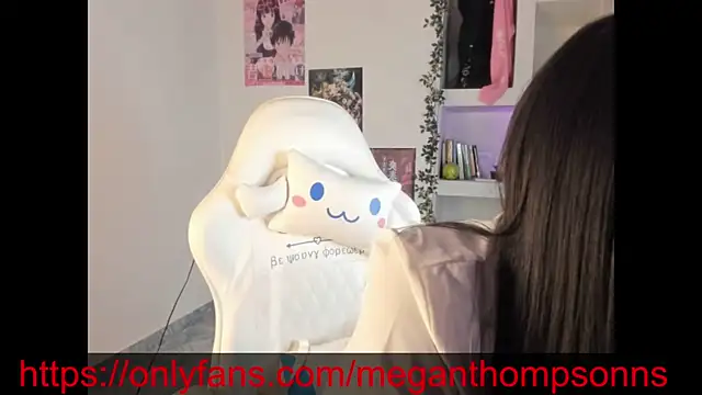 meganthompsonn22 online show from 07.27.26