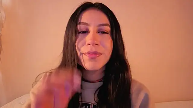 Snapshot of EmiGomez_ chatting on 11.12.25 EmiGomez online show from 11.12.25