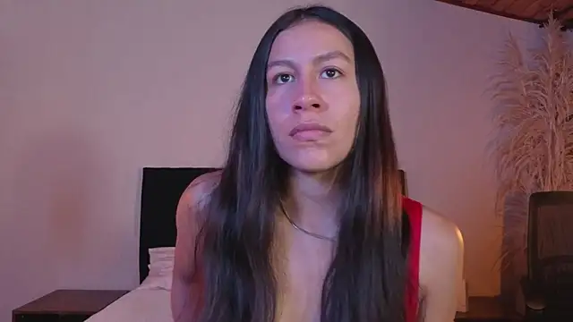 EmiGomez  online show from 04.19.26
