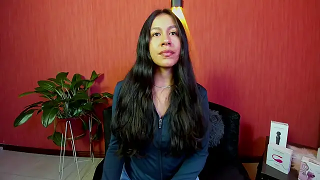 EmiGomez  online show from 05.08.26