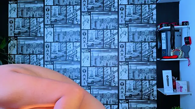 EmiGomez  online show from 06.19.26