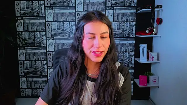 EmiGomez  online show from 06.19.26