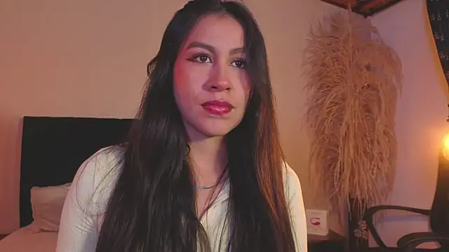 EmiGomez  online show from 07.05.26