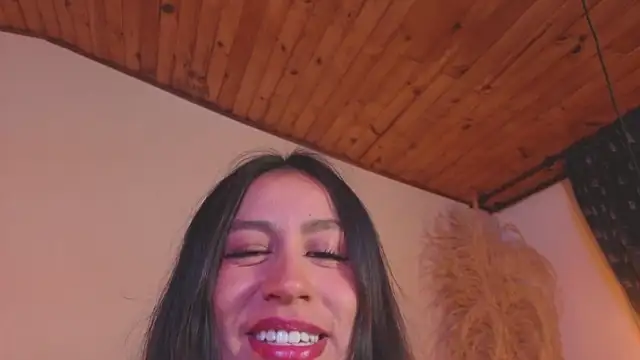 EmiGomez  online show from 07.05.26