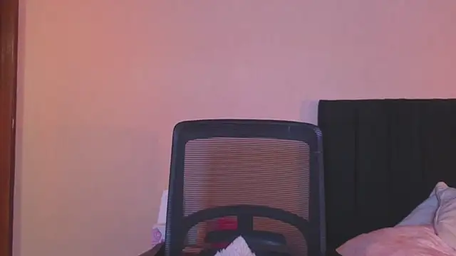 EmiGomez  online show from 07.13.26