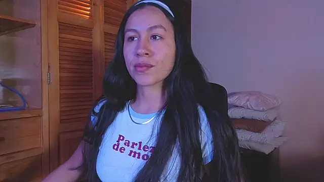 EmiGomez  online show from 07.18.26
