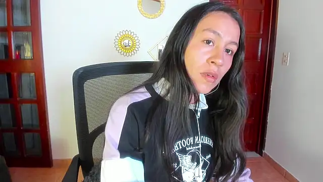 EmiGomez  online show from 07.28.26