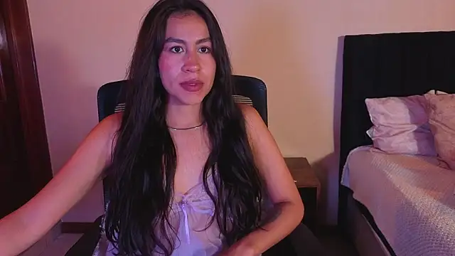EmiGomez  online show from 07.30.26