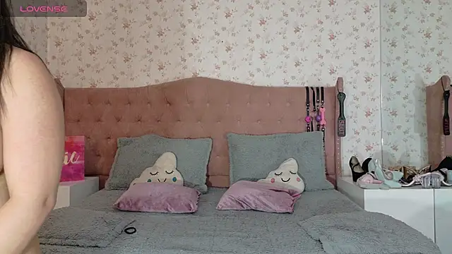 AvrillThomas online show from 02.03.25