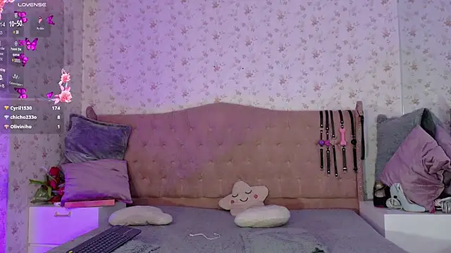 AvrillThomas online show from 02.04.25