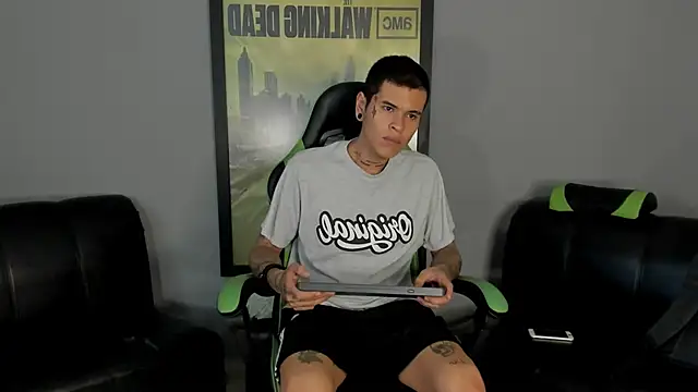 Snapshot of jamesinked_ chatting on 01.30.25 jamesinked  online show from 01.30.25