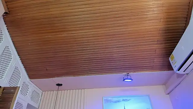 viiolett lee online show from 03.08.26