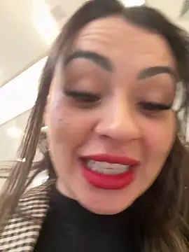 Snapshot of carol_amorim chatting on 06.12.26 carol amorim online show from 06.12.26