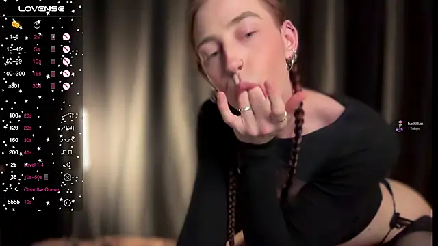 Avril Pearly  online show from 01.18.25