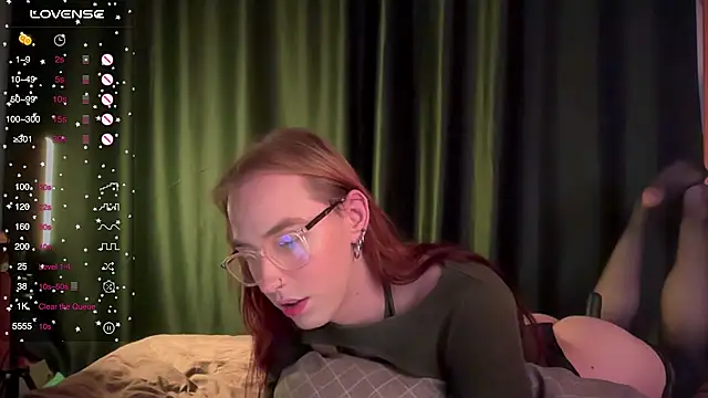 Avril Pearly  online show from 09.25.25