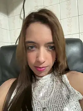 Snapshot of Melody_Ds chatting on 01.01.25 Melody Ds online show from 01.01.25