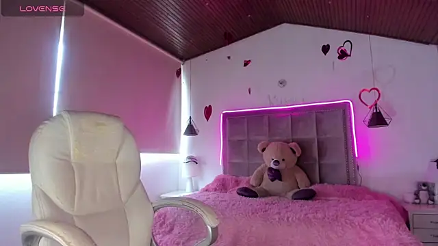 Snapshot of Melody_Ds chatting on 03.13.25 Melody Ds online show from 03.13.25