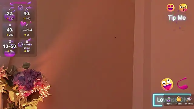 Snapshot of vayoleen chatting on 02.05.25 vayoleen online show from 02.05.25