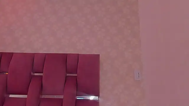 Snapshot of vayoleen chatting on 09.12.25 vayoleen online show from 09.12.25