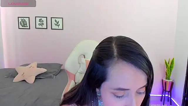 sophie pazz online show from 10.25.25