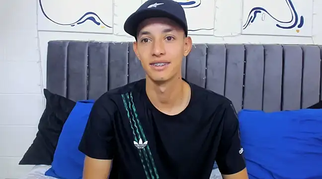 Snapshot of jake_shadow14 chatting on 02.20.25 jake shadow14 online show from 02.20.25