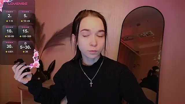 Snapshot of LilithStrangfor chatting on 03.19.25 LilithStrangfor online show from 03.19.25