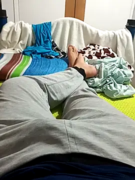 Snapshot of beautiful_hands_ chatting on 12.19.25 beautiful hands online show from 12.19.25