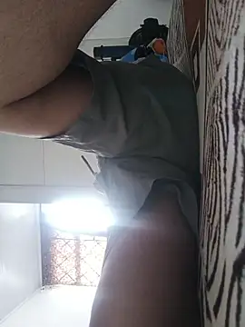 Snapshot of beautiful_hands_ chatting on 03.25.26 beautiful hands online show from 03.25.26