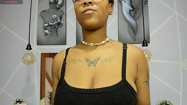 Elith noa online show from 02.27.25