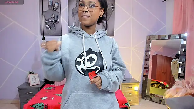 Elith noa online show from 02.28.25