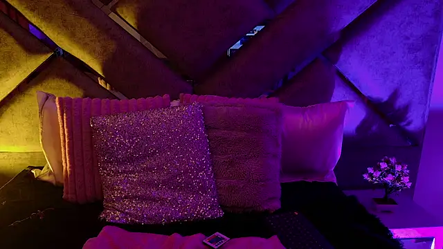 Elith noa online show from 02.13.26