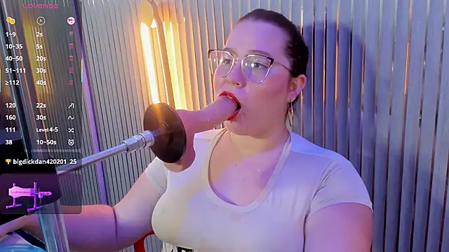 Snapshot of mylittle_princess chatting on 02.06.26 mylittle princess online show from 02.06.26