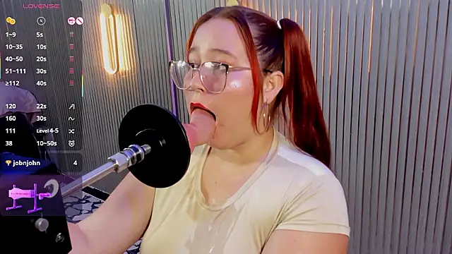 Snapshot of mylittle_princess chatting on 02.10.26 mylittle princess online show from 02.10.26