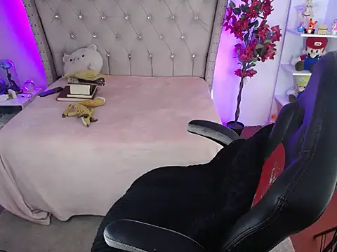 Shaddycute  online show from 02.03.25