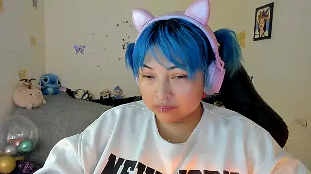 Shaddycute  online show from 09.13.25