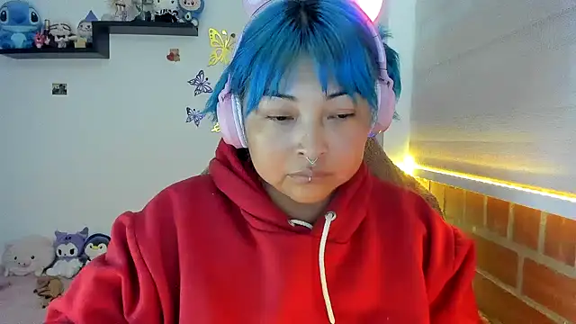 Shaddycute  online show from 12.15.25