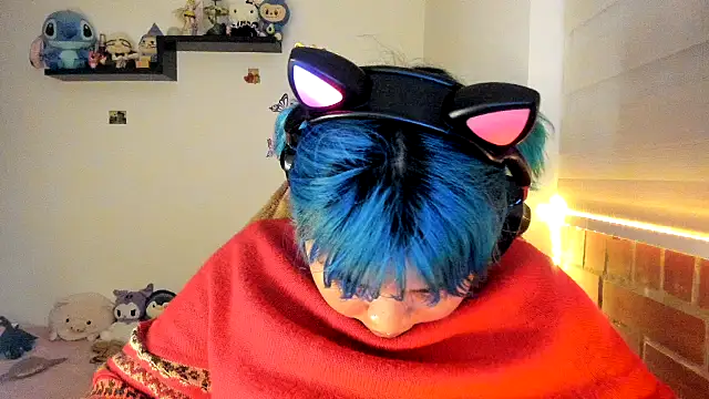 Shaddycute  online show from 12.18.25