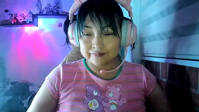 Shaddycute  online show from 04.22.26