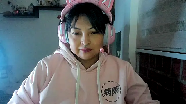 Shaddycute  online show from 04.25.26