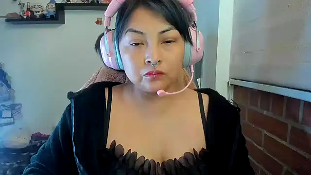Shaddycute  online show from 04.29.26